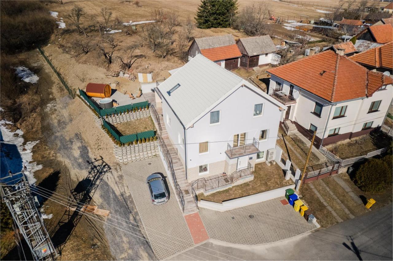 Totina Apartments Závažná Poruba Exterior foto
